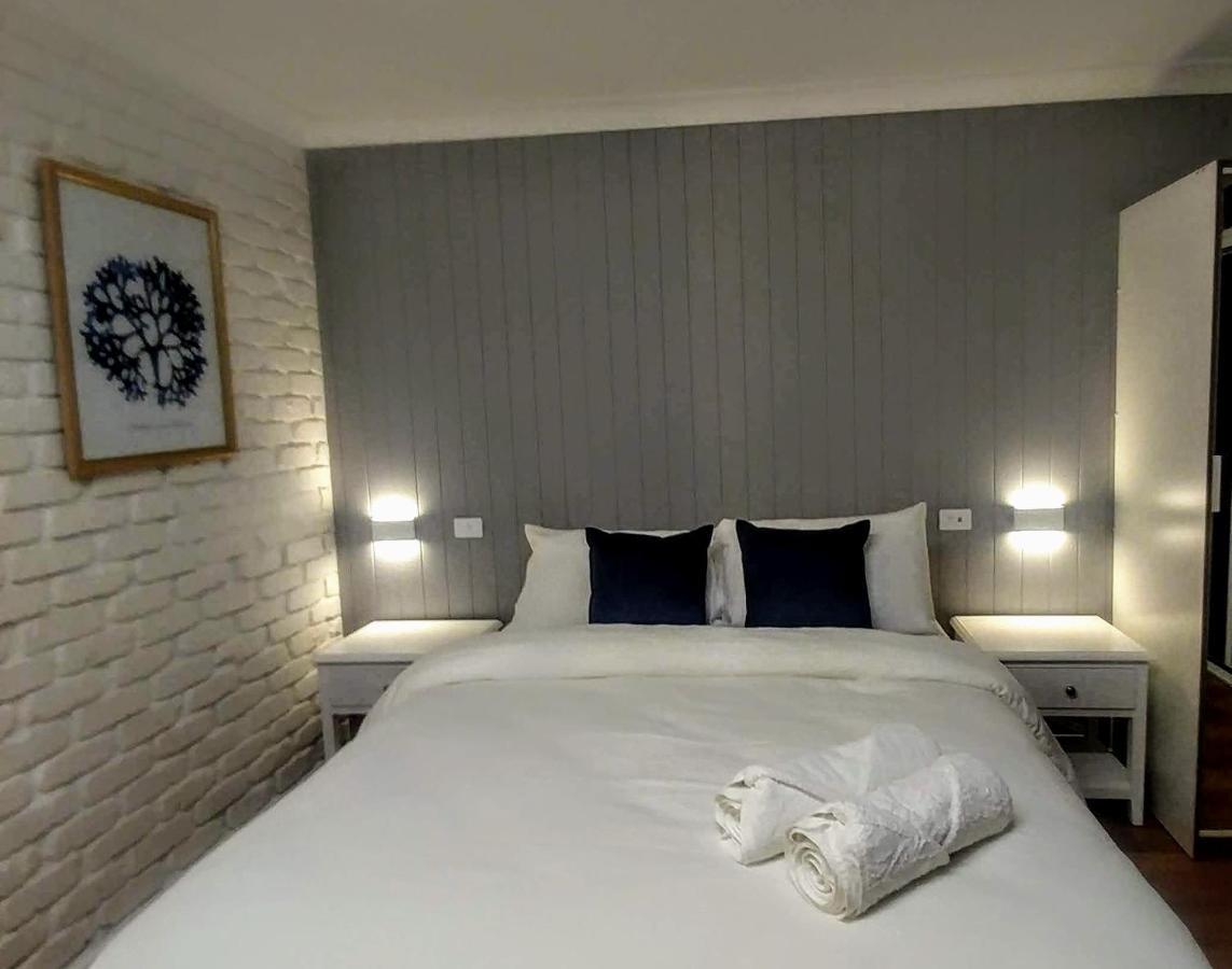 Bay House Motel บาโทเบย์ ภายนอก รูปภาพ