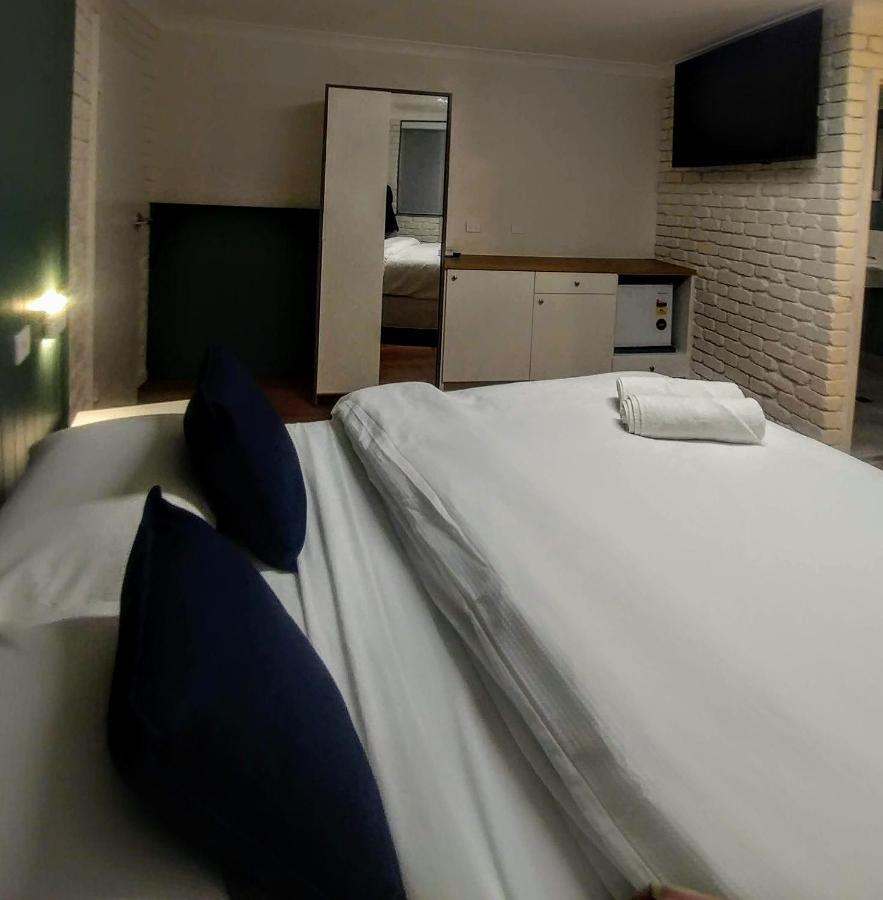 Bay House Motel บาโทเบย์ ภายนอก รูปภาพ